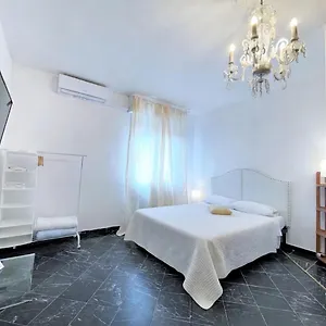 Airport Rooms